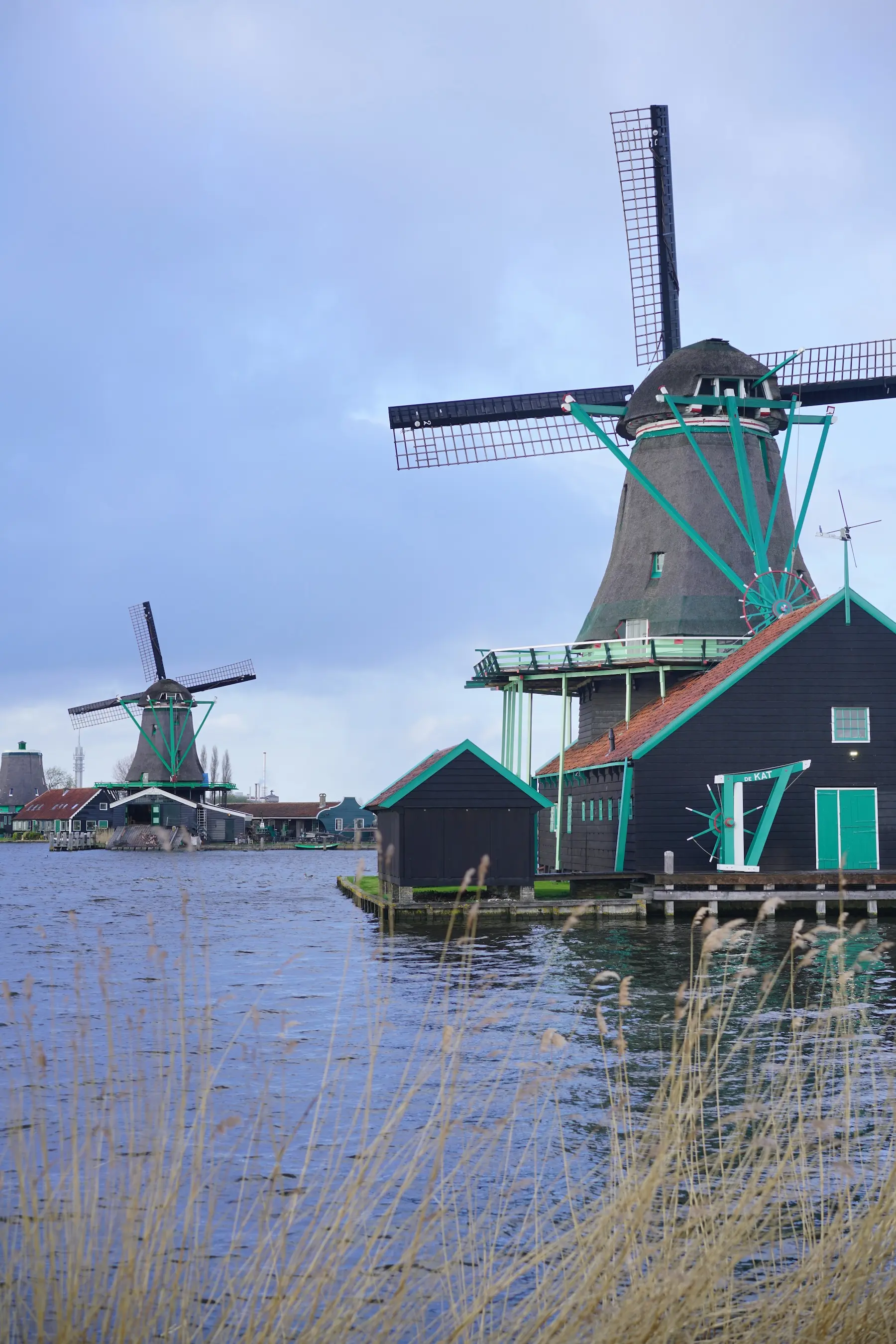 图 4: 风车村 Zaanse Schans 的风车