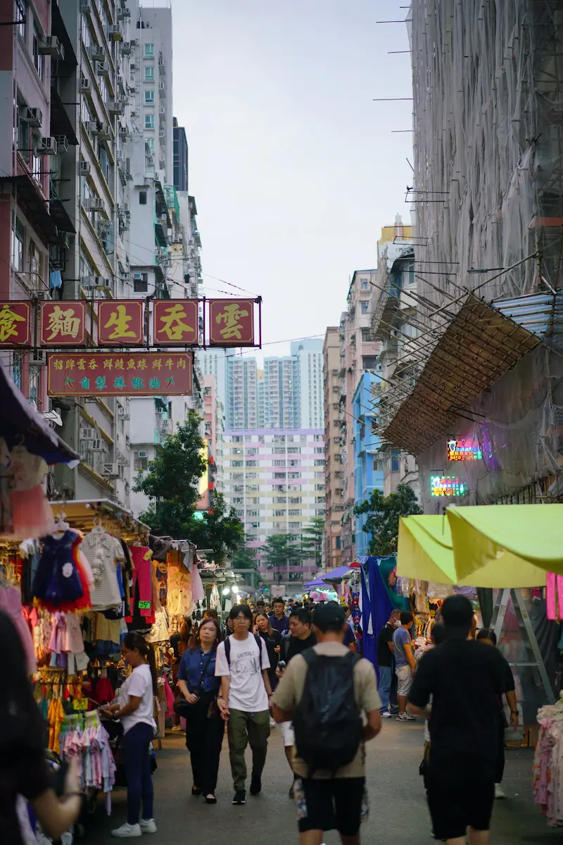 使用竹子搭建的脚手架