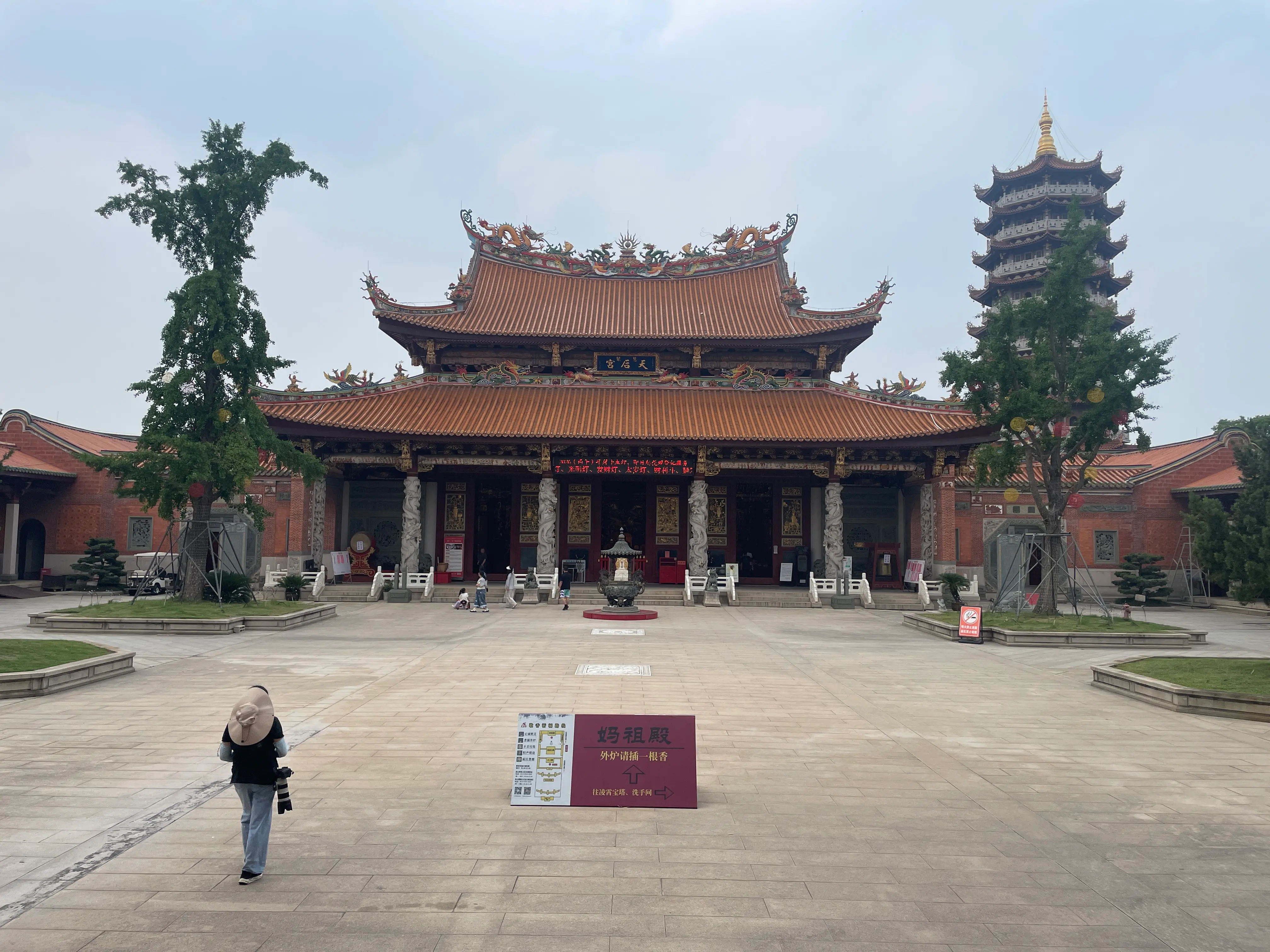图 4: 慧聚广场天后宫