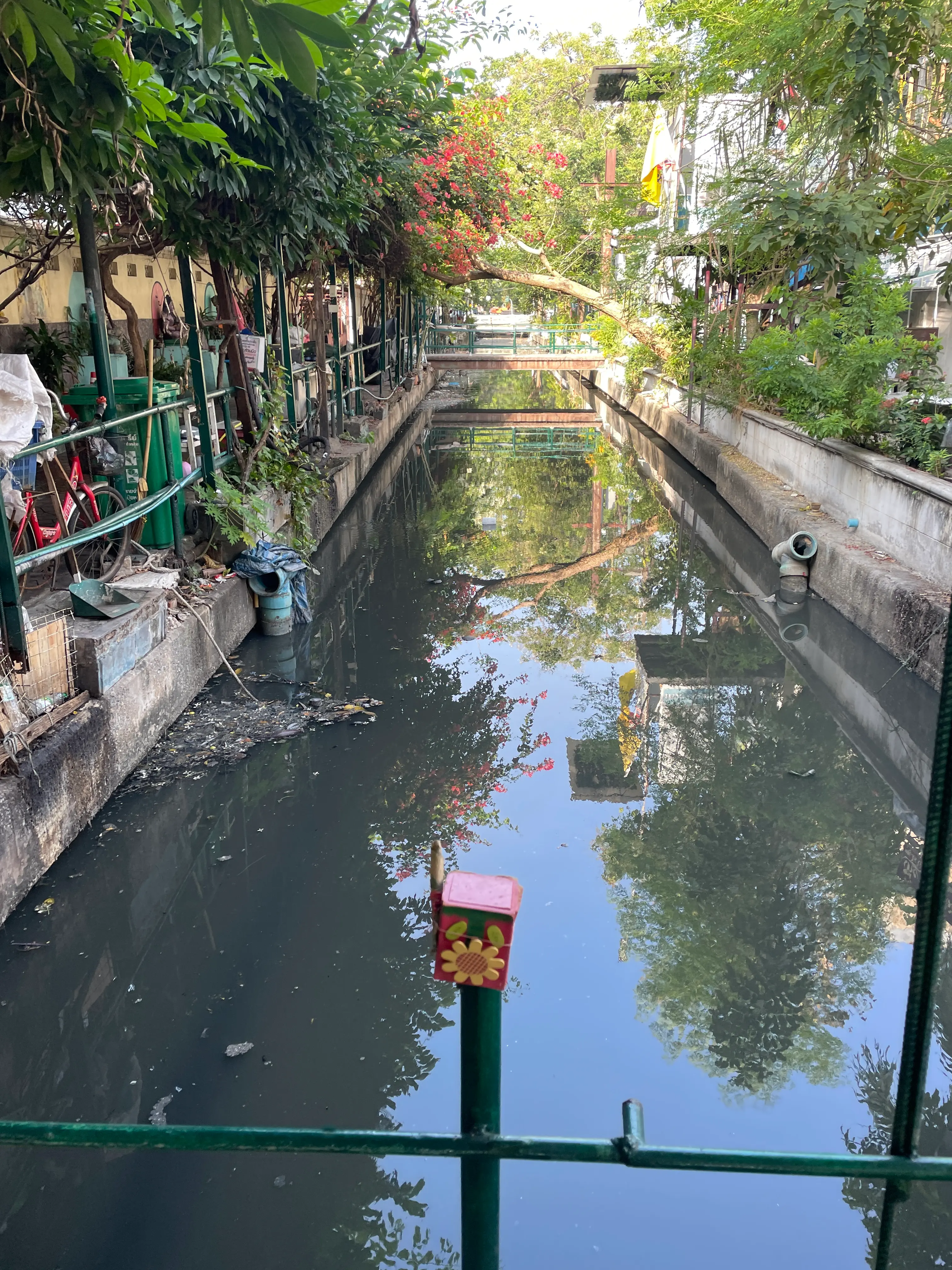曼谷的臭水沟